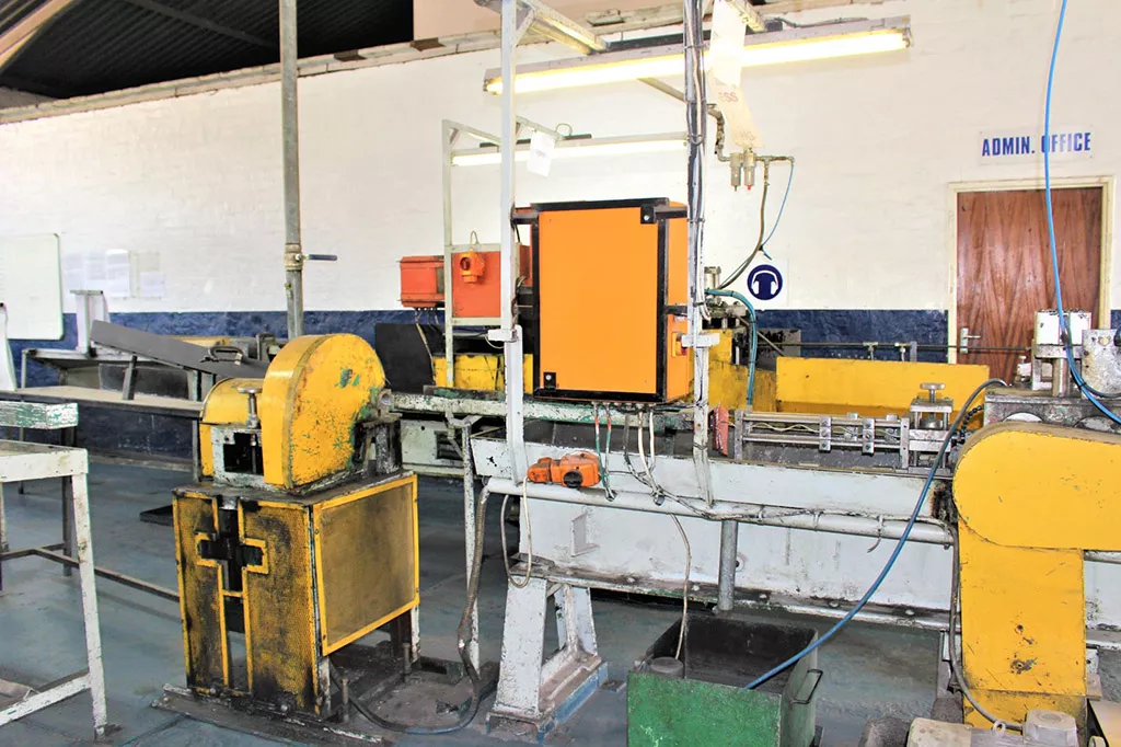 Yizumi moulding machine